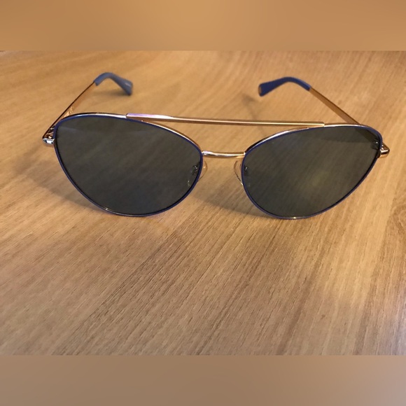 Love Moschino NWOT aviator sunglasses - Picture 3 of 5